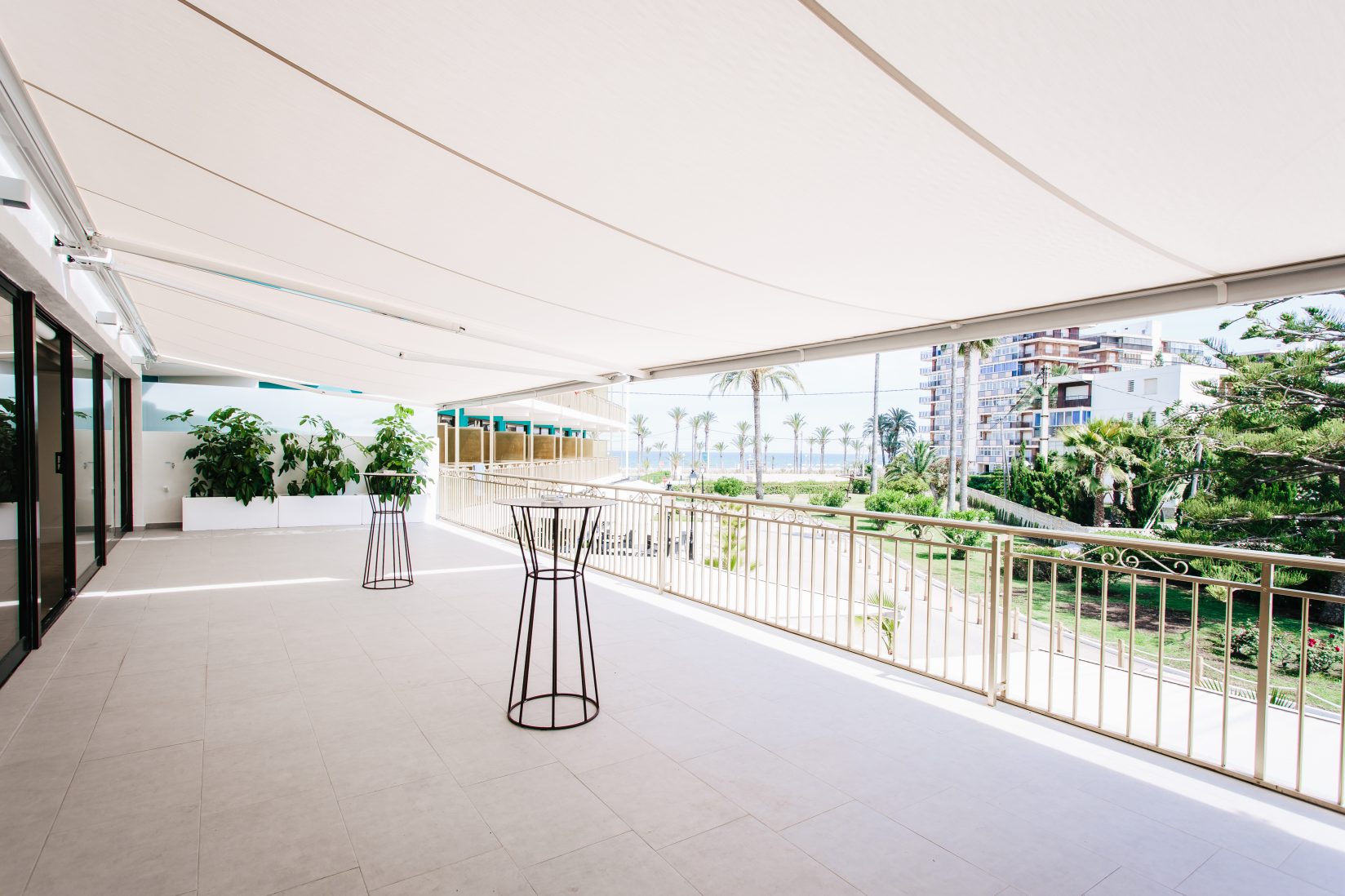 Terraza exterior Hotel Almirante Terraza exterior Hotel Almirante