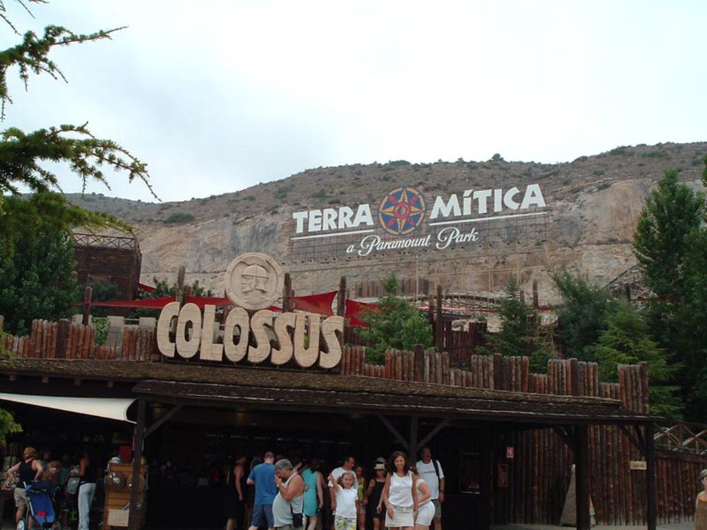 Vista de Terra Mítica Colossus