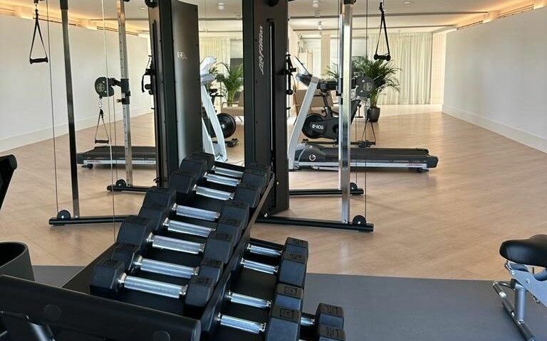 Zona-fitness-gimnasio-Hotel-Almirante-1